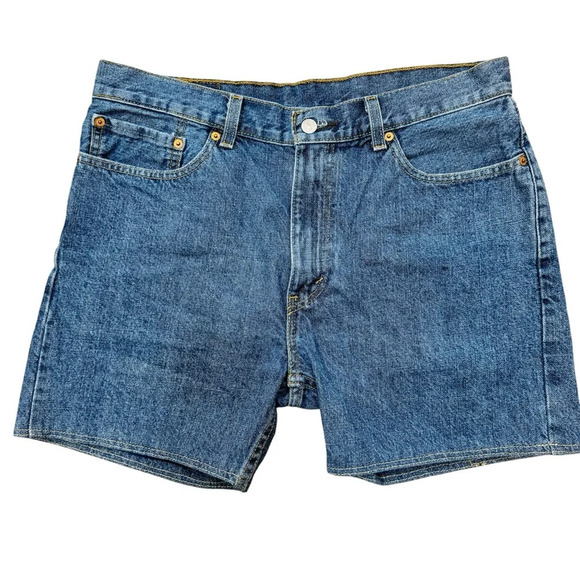 Levi 505 Women's Vintage Medium Wash Mom Shorts 33W - Picture 1 of 7